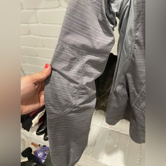 Lululemon Make a Break Jacket - Picture 2 of 16